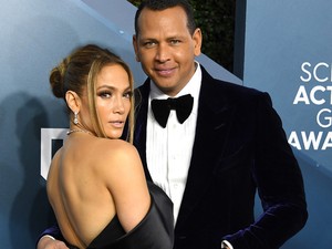 Látnod kell, ahogy Alex Rodriguez eltáncolta JLo őrült koreográfiáját