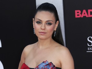 Mila Kunis ilyen gyönyörű kismama a vörös szőnyegen