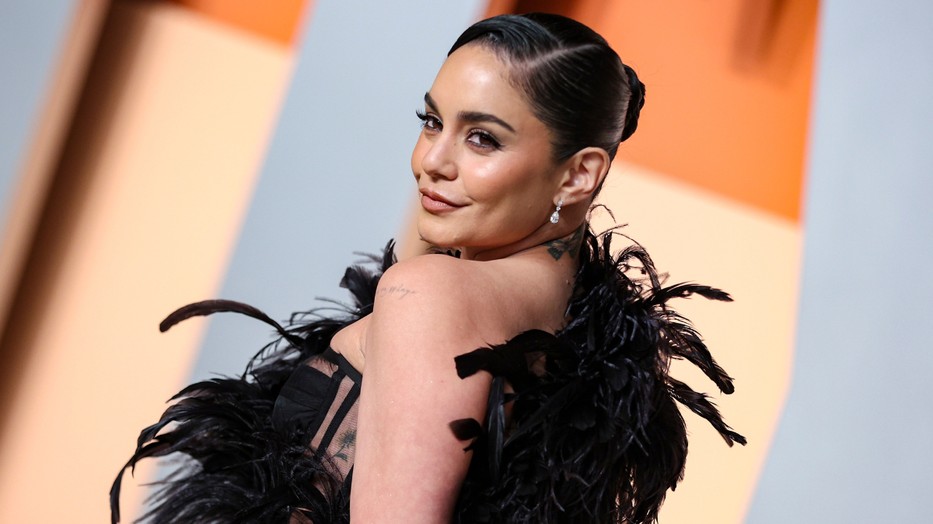 glamour vanessa hudgens