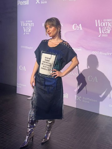 Marge politikai aktivista ruhája, melyet Szarvas Valentin tervezett, egy fontos problémára hívta fel a figyelmünket