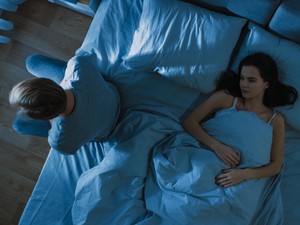 Miért érdekli annyira a fiúkat, hogy a lányok hány pasival fekszenek le?