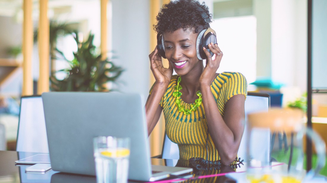 A mesterséges intelligencia korában változik a műfordítók helyzete, de továbbra is szükség van emberi kreativitásra és szakértelemre