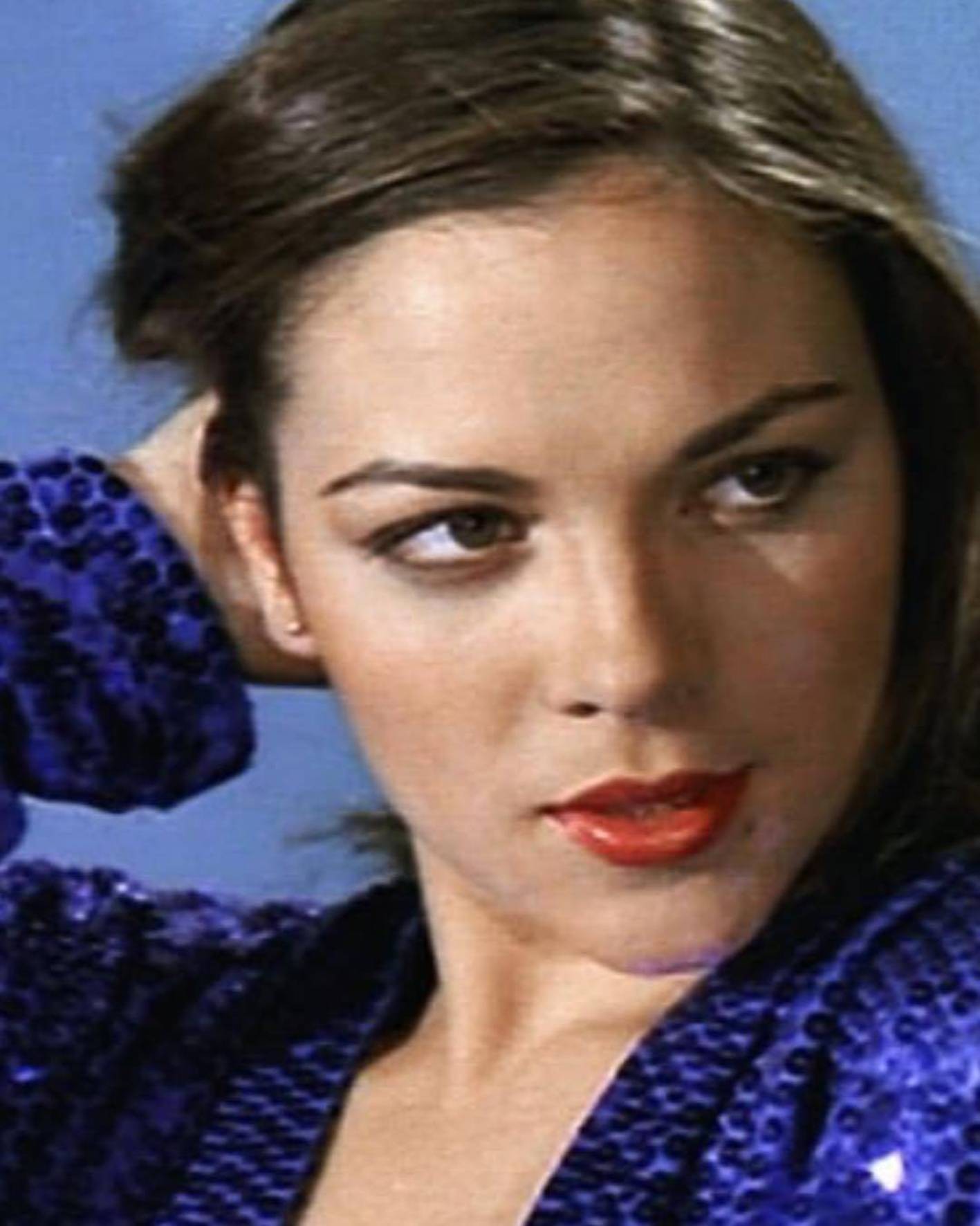 Erről a fotóról simán elhinnénk, hogy Kim már fiatalon is Samantha Jones bőrébe bújt. (1980)