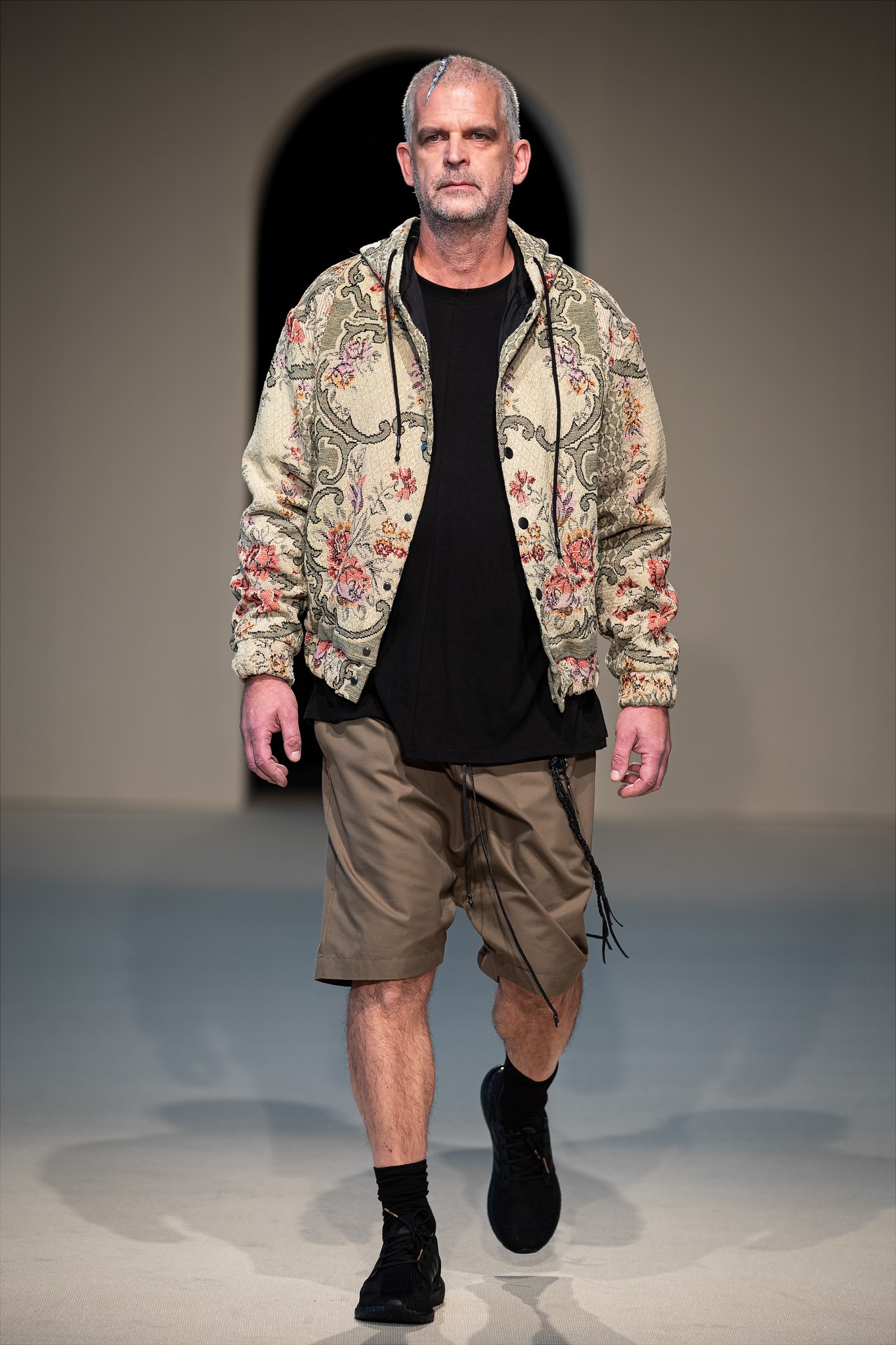 A Duna névre keresztelt dzseki a Zengő más tónusú és mintájú variánsa. Dora Zsigmond 2022 tavasz-nyár