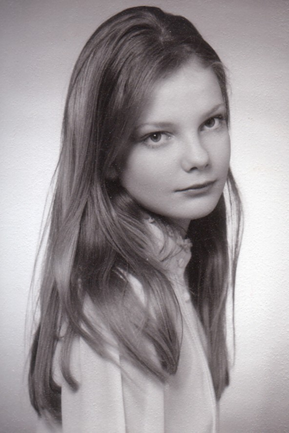 A kedvenc képünket pedig a végére tartogattuk: Mihalik Enikő már az általános iskolai tablóképén is gyönyörű volt.