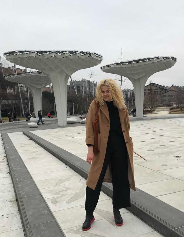 Végh Dóri egy kis csavart vitt a mai szettjébe