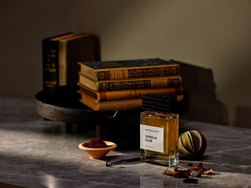 A Novellista Vanilla Club parfüm igazi klasszikus és magadon és a szereleden is imádni fogod