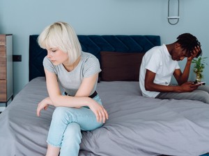 A párom másokat lájkol Instagramon, ez már megcsalásnak számít? A szakértő válaszol