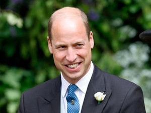 Vilmos herceg születésnapi tortájától BÁRKI zavarba jönne, ráadásul nem is akárkitől kapta