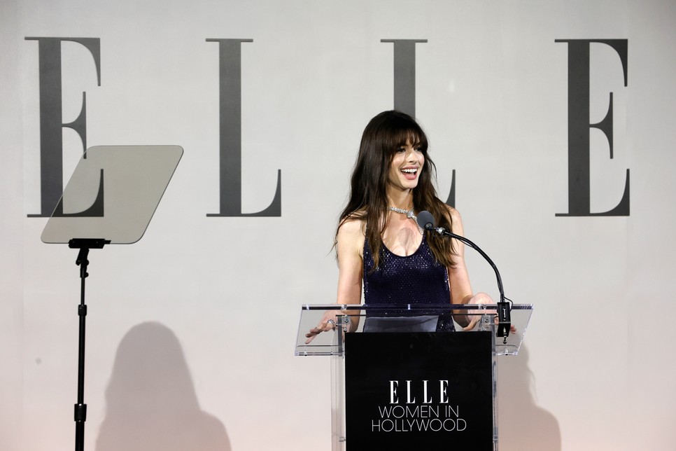 Anne Hathaway csak úgy ragyogott inspiráló beszéde közben | Fotó: Frazer Harrison