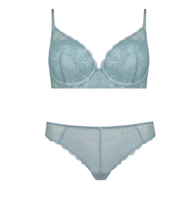 Push-up melltartó és alsó F&F 2990 Ft, 1490 Ft  - GLAMOUR-napokon 2392 Ft, 1192 Ft  