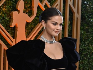 Selena Gomez lehengerlő eleganciája volt a SAG gála egyik fénypontja