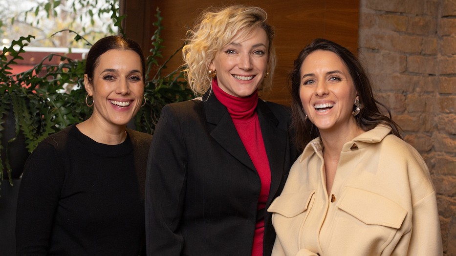 Pálmai Anna, Borbély Alexandra és Eke Angéla a GLAMOUR Book bookazine tematikus eseményén, mely a mentális egészség kérdését vetette fel