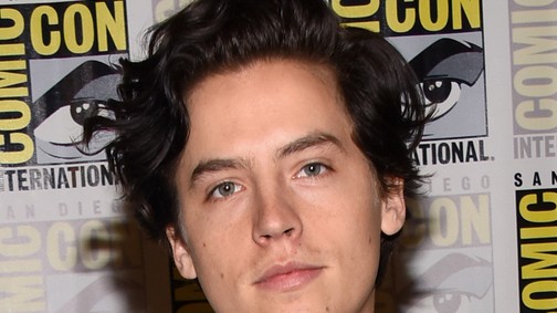Atyaég! Feltörték Cole Sprouse Twitter-oldalát!