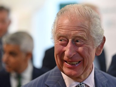 Károly király ajándékától a lélegzetünk is eláll