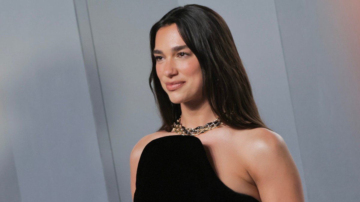Dua Lipa bikinis fotója felperzselte az Instagramot, aprócska fürdőruhában élvezi a napsütést