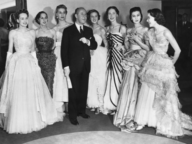 14 éves korában jósolták meg a sikerét, később megalapította a Dior divatházat