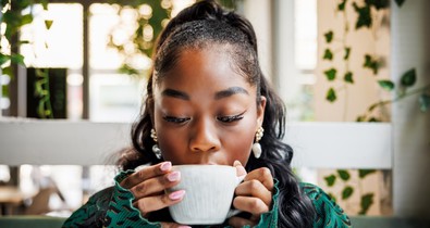 Elképesztő hatással lehet a bélrendszered egészségére, ha minden reggel iszol ebből az italból