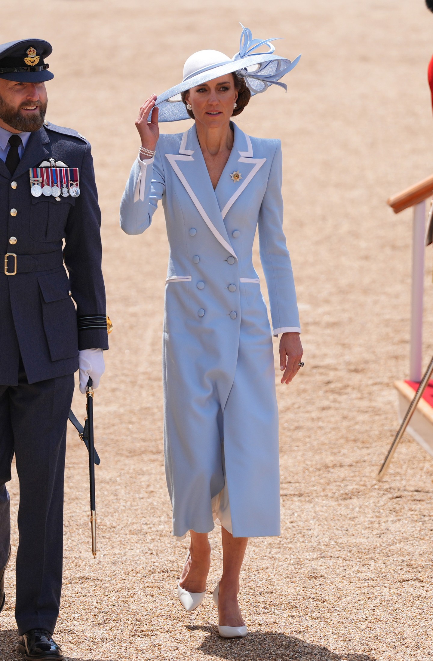 2026 - Az idei Trooping the Colour ünnepségen egy  Catherine Walker által tervezett, babakék, fehér szegéllyel díszített kabátruhát viselt, amit egy babakék Philip Treacy kalappal egészített ki. 