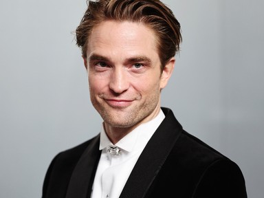 Tényleg ő lenne? Robert Pattinsonra rá sem ismerni friss fotóján