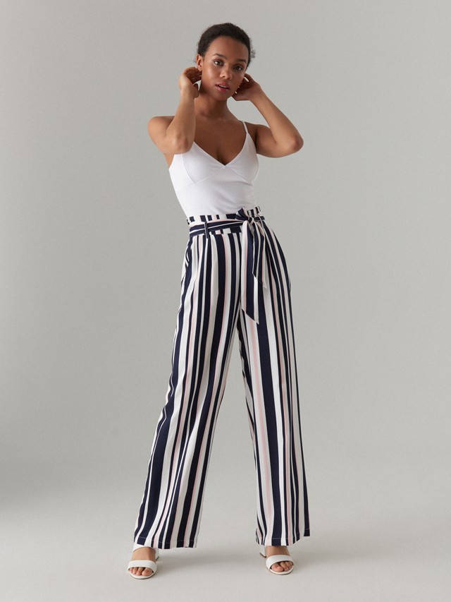 Magas derekú palazzo nadrág MOHITO3 995 Ft