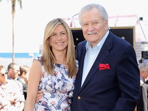 Jennifer Aniston szívszorítóan emlékezett meg elhunyt édesapjáról