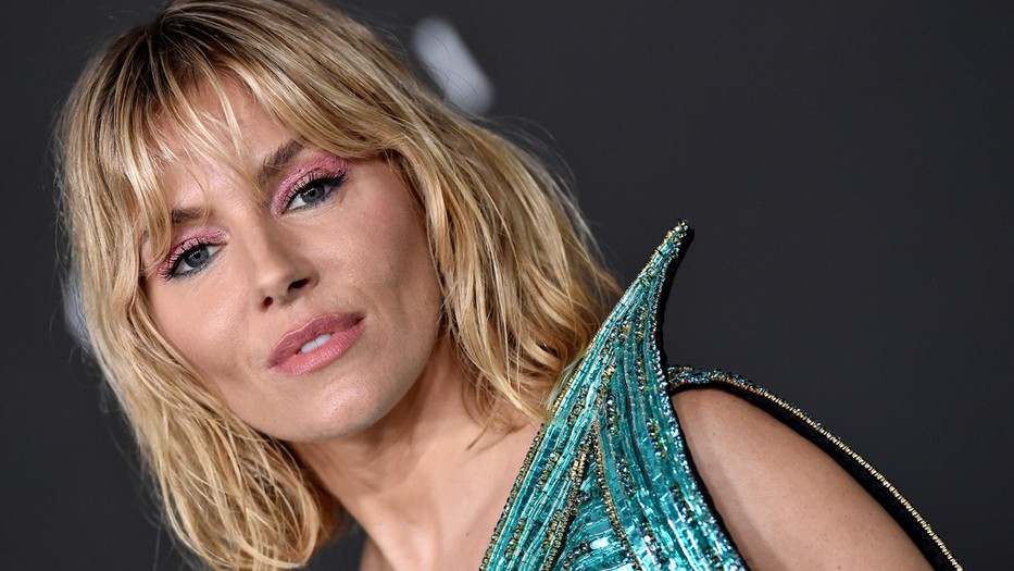 Sienna Miller bohém stílusa a 2000-es évekből a mai napig megállja a helyét