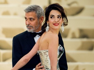 George Clooney és Amal Clooney összeöltöztek, a végeredmény lélegzetelállító lett