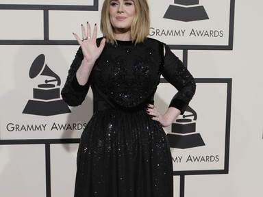 Adele új frizurája egyszerű és tökéletes!