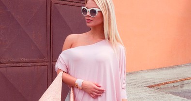 Miss Balaton egy kényelmes ruhával üdvözli a nyarat