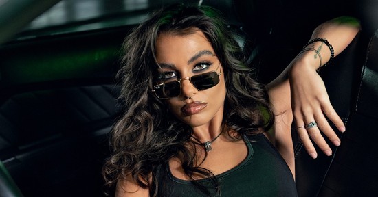 Tóth Andi új fotói felperzselik az internetet, nem akármit jelentett be velük az énekesnő 