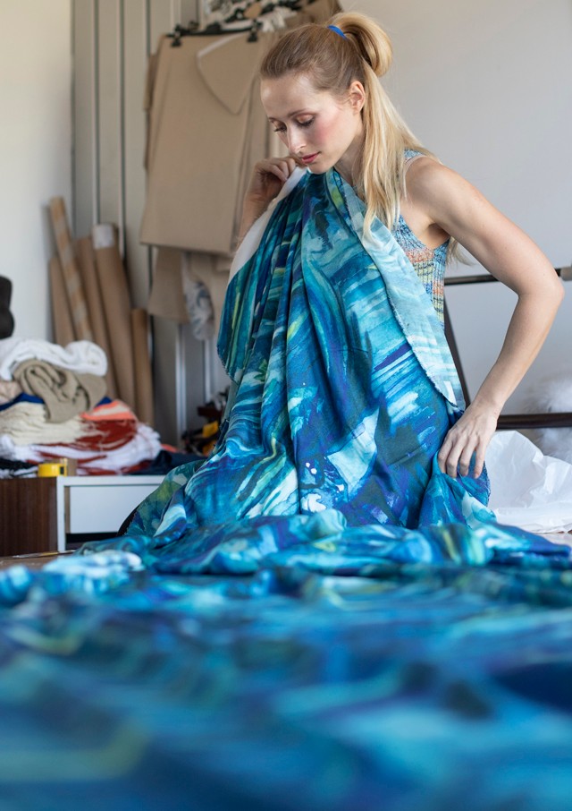 Festmények a ruhádon: avagy a viselhető természet