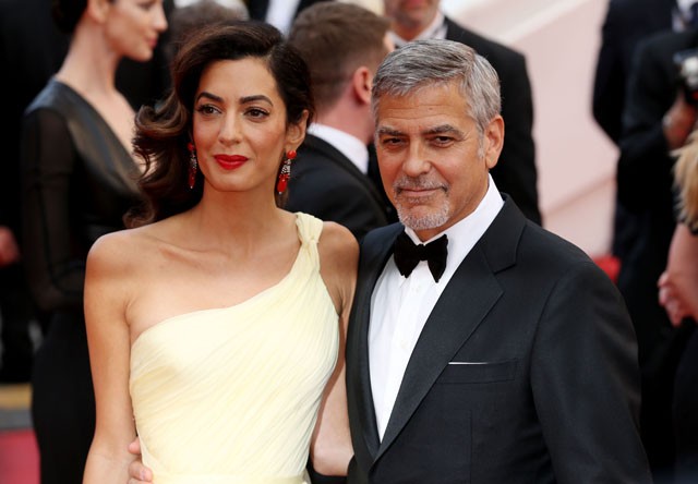 Amal Clooney, George Clooney babát vár