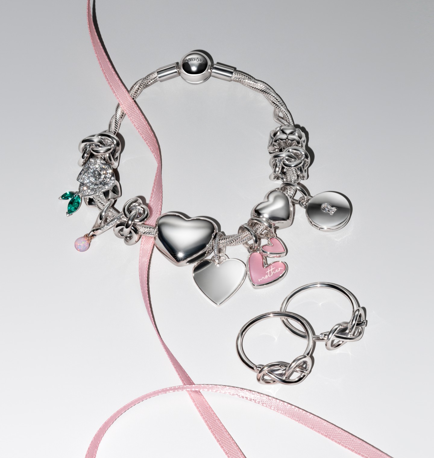 A végtelen szimbólum az örökkévalót jelenti, és azt, hogy eltéphetetlen a köteléketek