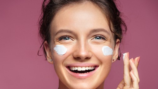 Szerezd be az új hidratáló krémed a GLAMOUR-napok alatt!