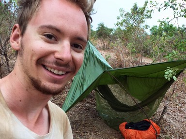 „Az utazásaimból buszsofőrök, kifőzdék és utcai árusok profitálnak” – Németh Dániel hátizsákos világutazóval beszélgettünk