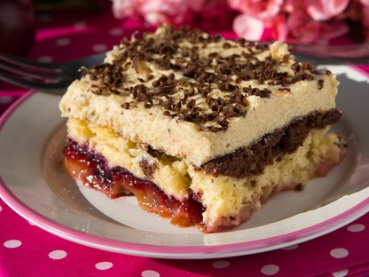 Tökéletes őszi desszert: Grízes szilvás szelet 