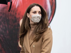 Kate Middleton bemutatja, hogyan viselj tetőtől talpig bézst sikkesen