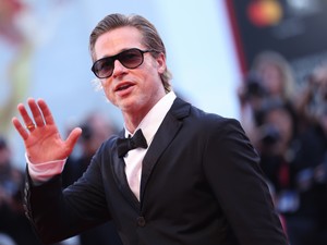 Igen, ez itt tényleg Brad Pitt, amikor még a Dallas című sorozatban játszott