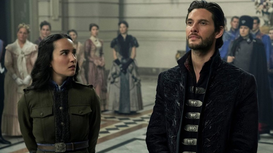 Március 16-án visszatér a Netflixre az Árnyék és Csont 2. évada Ben Barnes főszereplésével