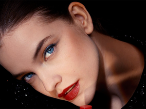 A tökéletes évbúcsúztató partisminket Palvin Barbi mutatja be