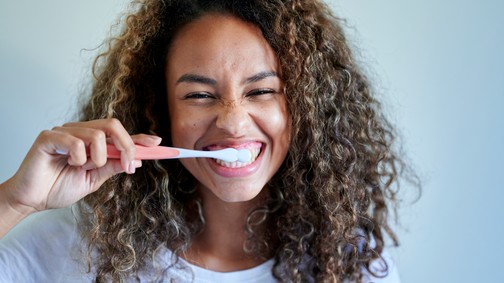 Ezért ne hagyj ki egyetlen elalvás előtti fogmosást sem