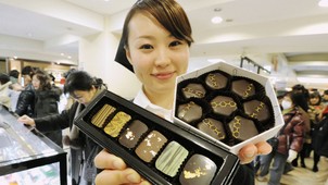 Hiába kísérleteztek a csokoládékészítéssel a nők hosszú évszázadokon keresztül, mégsem tudsz olyan híres csokimárkát mondani, amit ne férfiról neveztek volna el