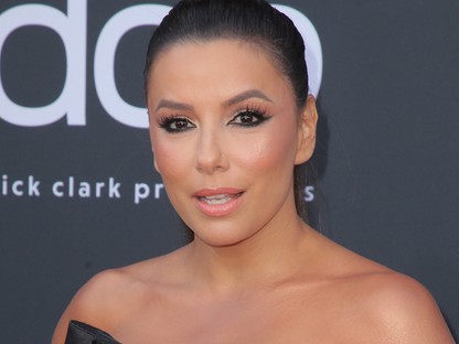 Sosem volt még ilyen gyönyörű Eva Longoria a vörös szőnyegen