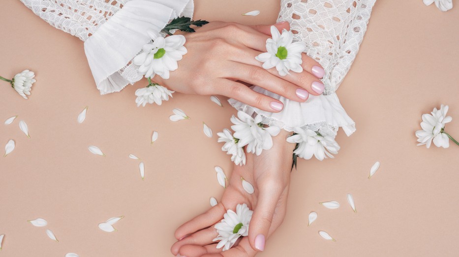 Mutatjuk melyek a legtrendibb tavaszi körmök