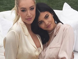 Íme a legcukibb fotók Kylie Jennerről és kerekedő pocakjáról!