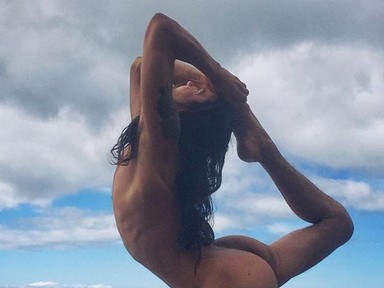 Pucéran jógázó srác az új Instagram-sztár