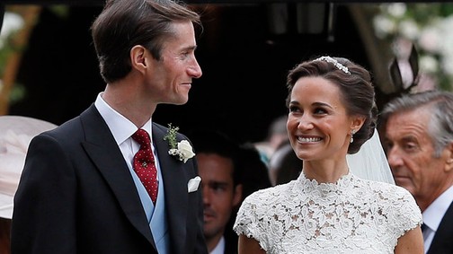 Három hónappal a szülés után Pippa Middleton szenzációs formában bikiniben