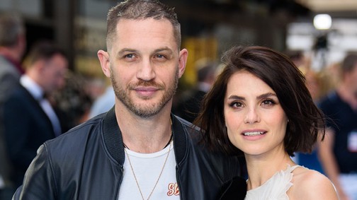 Mindenki Tom Hardy feleségét irigyli, nem is csoda