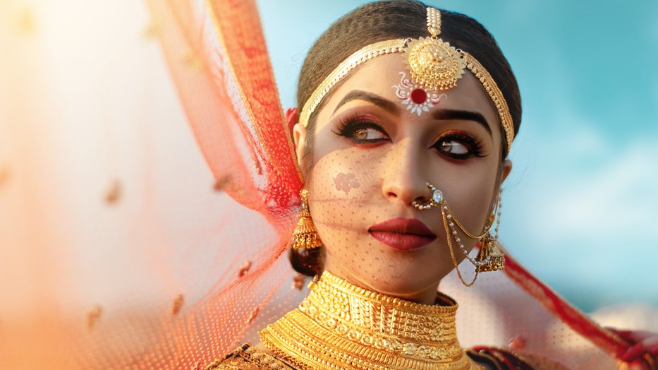 Nálunk ellopják a menyasszonyt, máshol a vőlegény talpát csapkodják: Esküvői szokások a világ minden tájáról